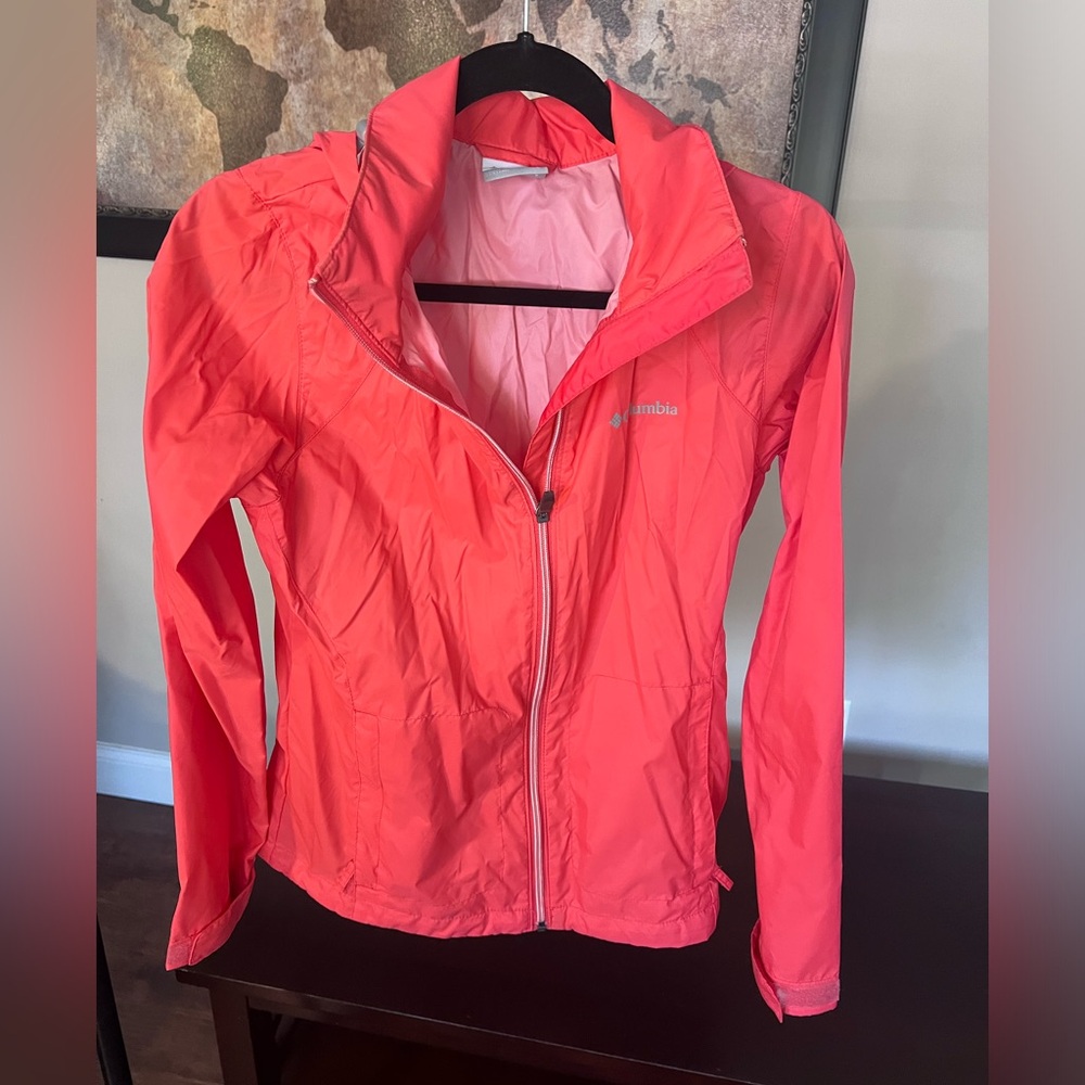Columbia running jacket. Size small. Worn maybe once.
